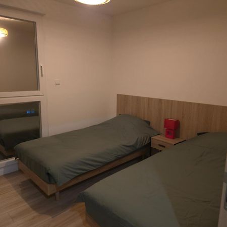 Appartement Cosy Pres De Sceneo Et Auchan Au Dessus Du Fleuriste Bellafleur Longuenesse Eksteriør bilde