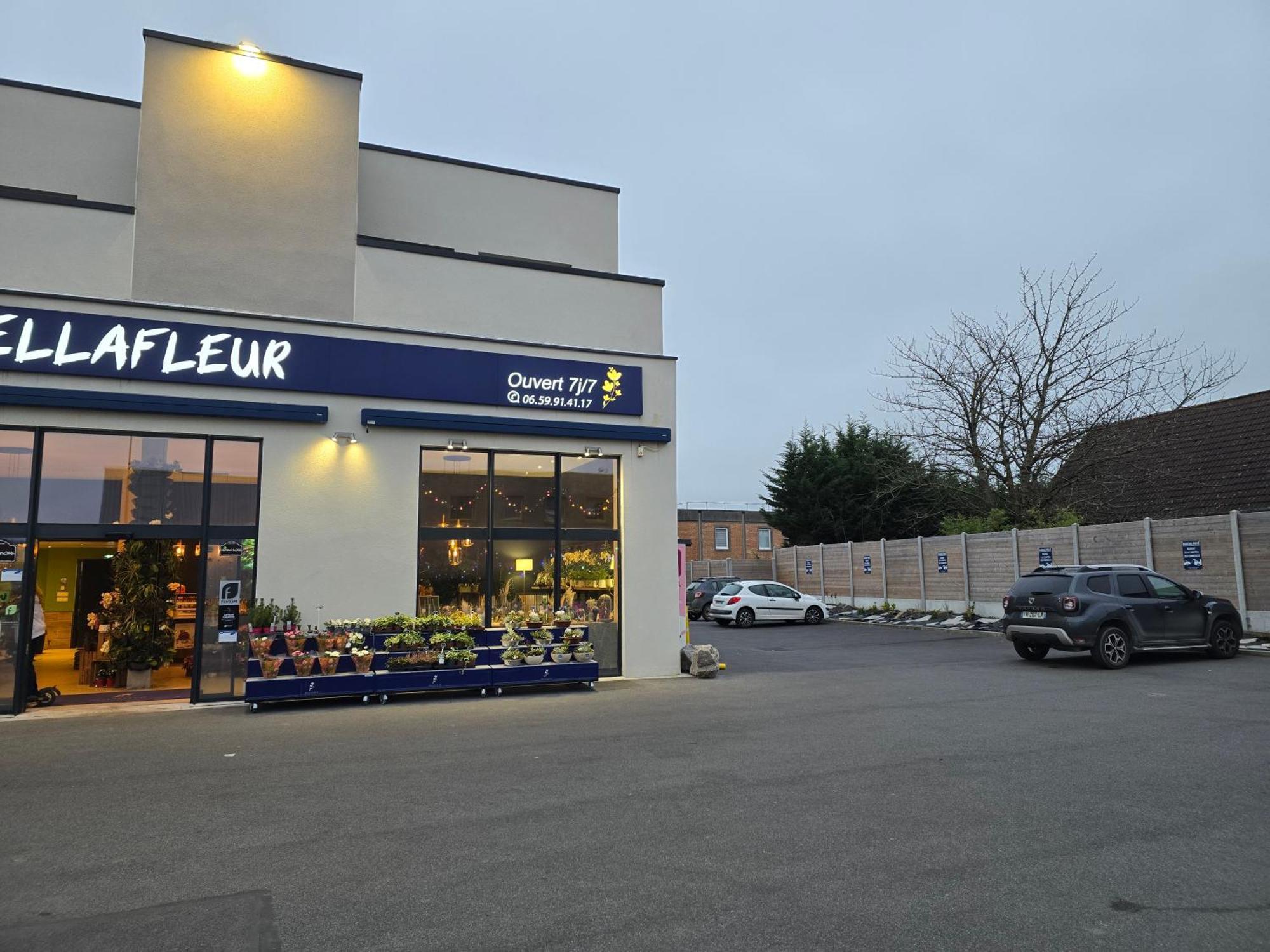 Appartement Cosy Pres De Sceneo Et Auchan Au Dessus Du Fleuriste Bellafleur Longuenesse Eksteriør bilde