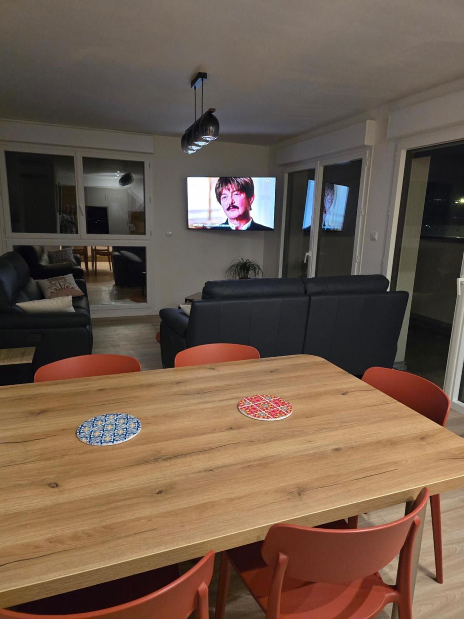 Appartement Cosy Pres De Sceneo Et Auchan Au Dessus Du Fleuriste Bellafleur Longuenesse Eksteriør bilde